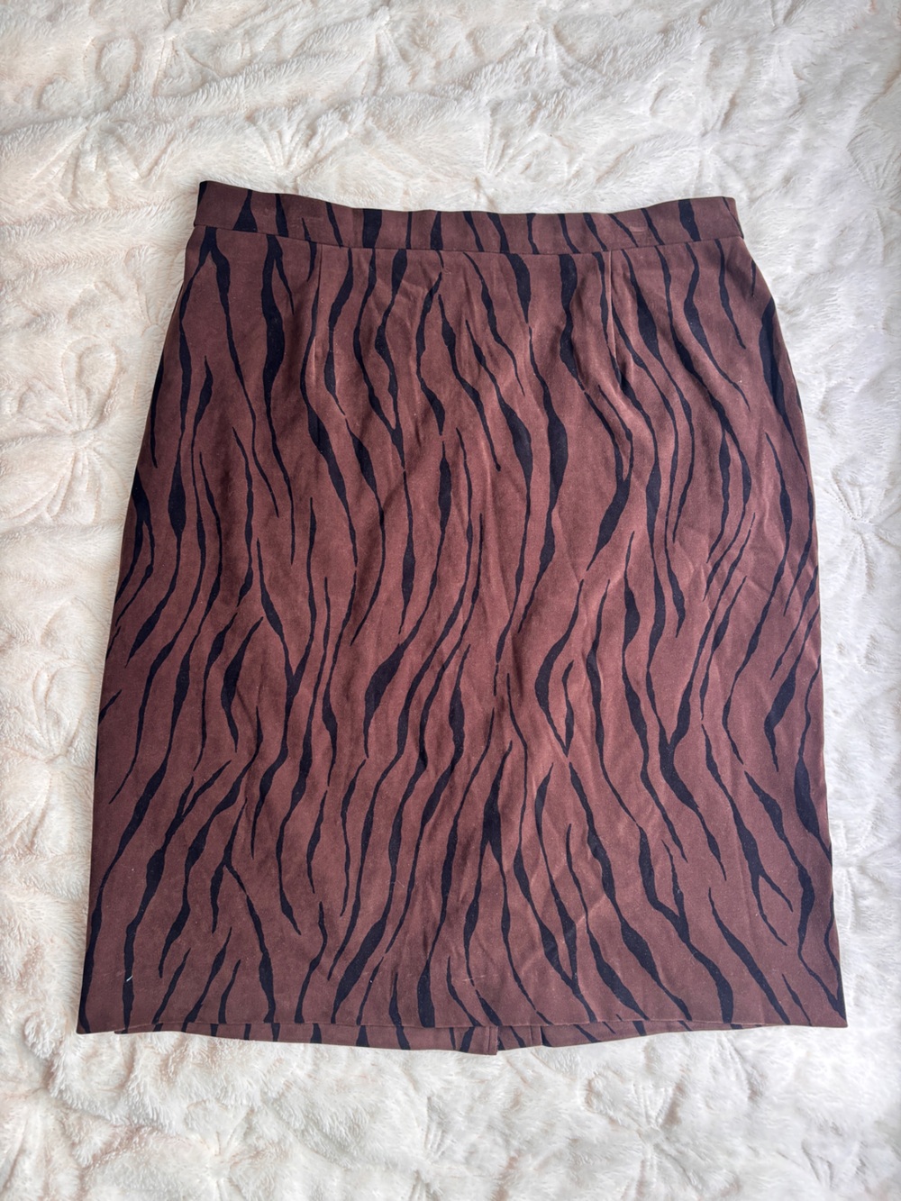 Vintage Nina Leonard Chocolate Brown and Black Zebra-Print Pencil Skirt Size 16
